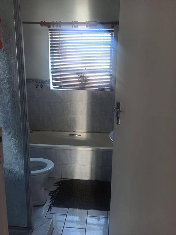 2 Bedroom Property for Sale in Suideroord Gauteng