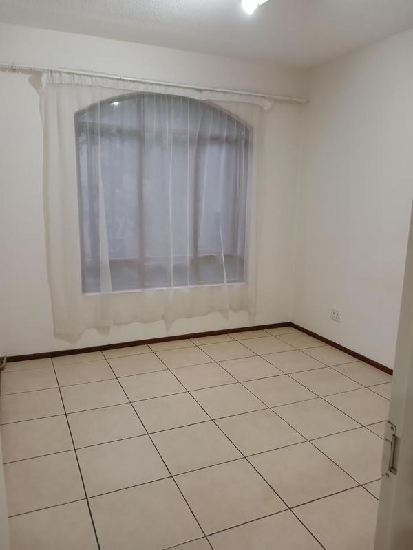To Let 1 Bedroom Property for Rent in Pineslopes Gauteng