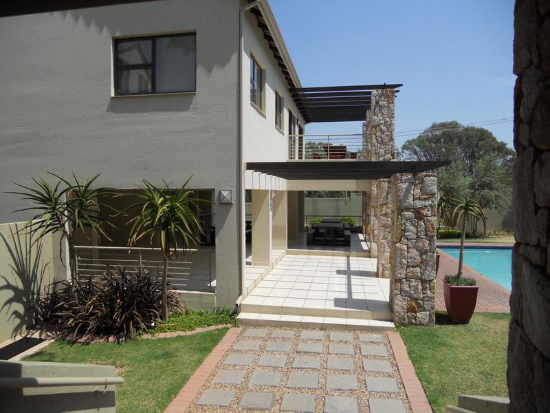 1 Bedroom Property for Sale in Bryanston Gauteng