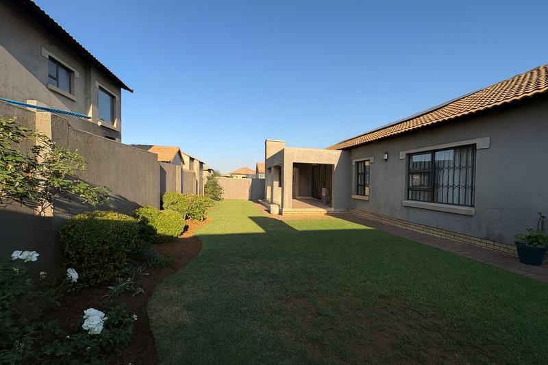 3 Bedroom Property for Sale in Thatchfield Gauteng