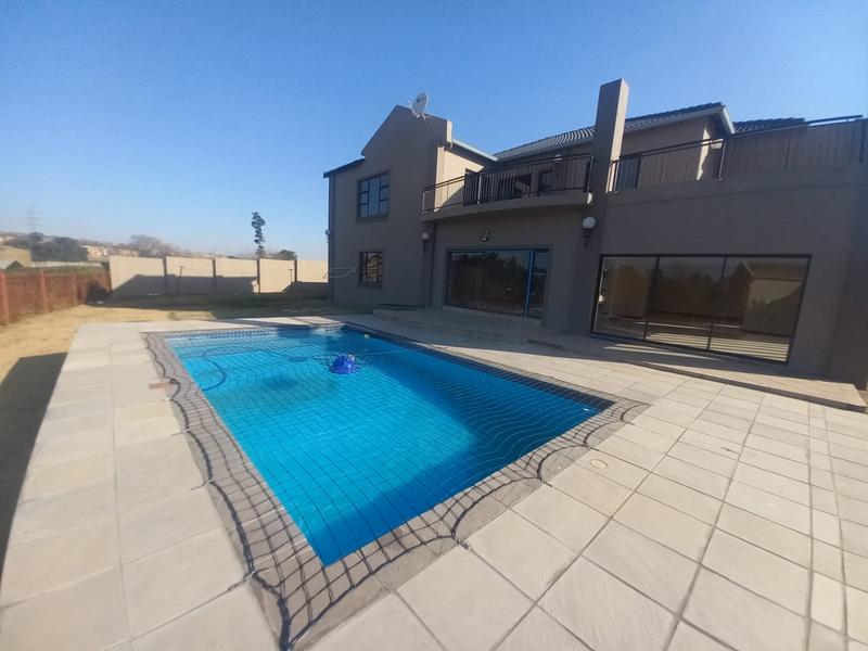 To Let 4 Bedroom Property for Rent in Raslouw Gauteng