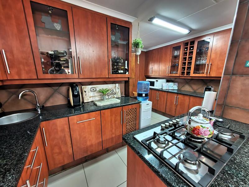 4 Bedroom Property for Sale in Doornpoort Gauteng