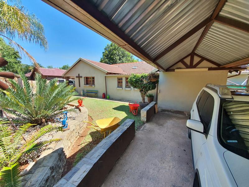 4 Bedroom Property for Sale in Doornpoort Gauteng