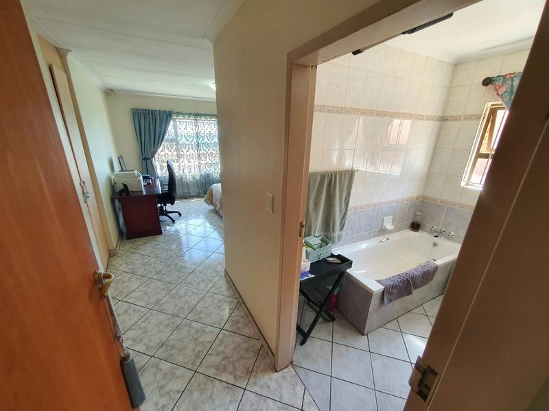 3 Bedroom Property for Sale in Montana Park Gauteng