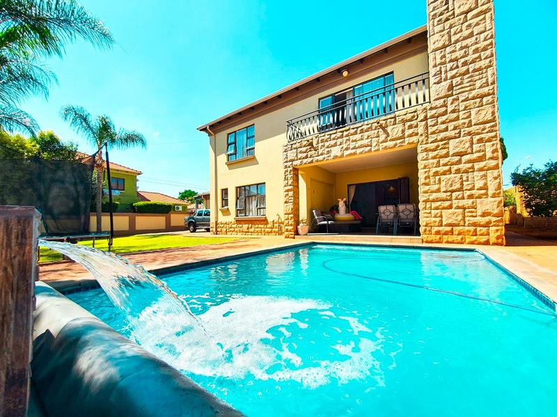 5 Bedroom Property for Sale in Montana Tuine Gauteng