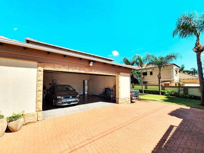 5 Bedroom Property for Sale in Montana Tuine Gauteng