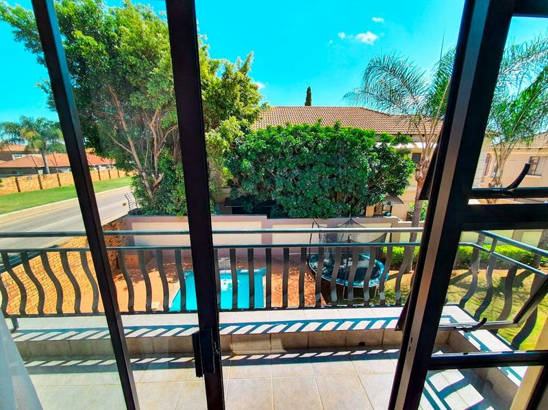 5 Bedroom Property for Sale in Montana Tuine Gauteng