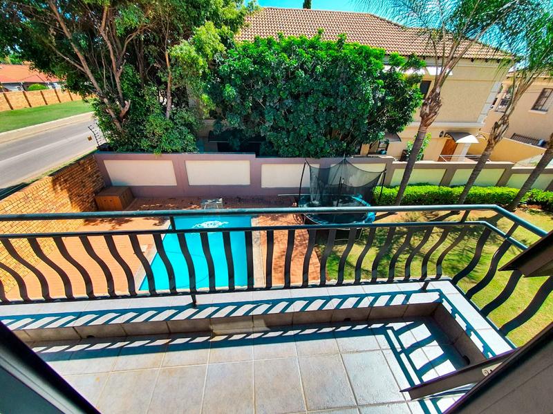 5 Bedroom Property for Sale in Montana Tuine Gauteng