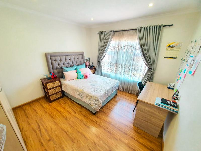 5 Bedroom Property for Sale in Montana Tuine Gauteng