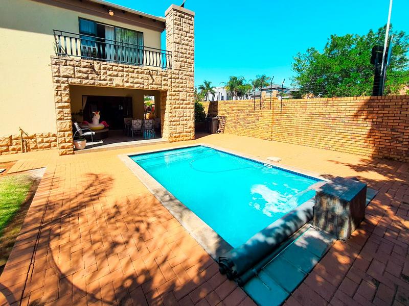 5 Bedroom Property for Sale in Montana Tuine Gauteng