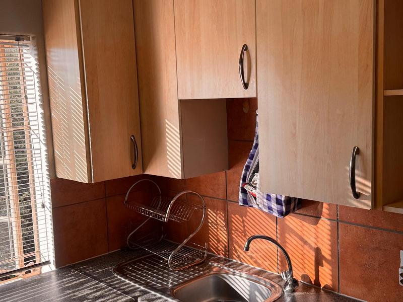 To Let 2 Bedroom Property for Rent in Primrose Hill Gauteng