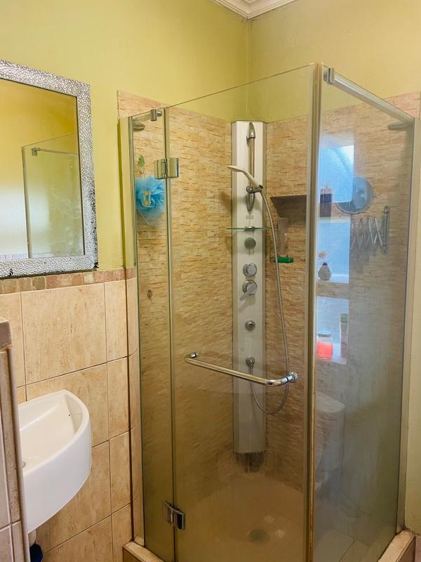 To Let 2 Bedroom Property for Rent in Primrose Hill Gauteng