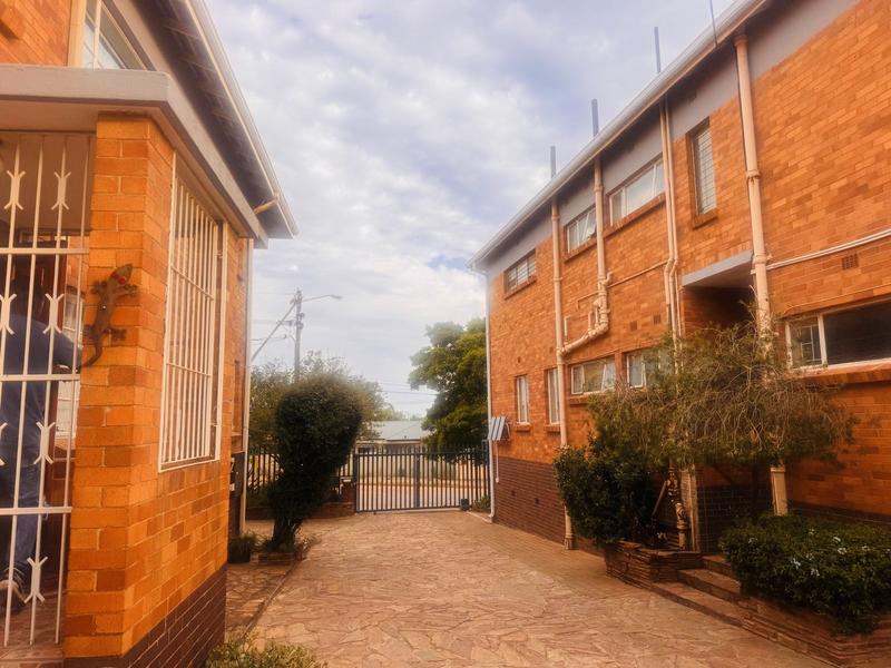 To Let 2 Bedroom Property for Rent in Primrose Hill Gauteng