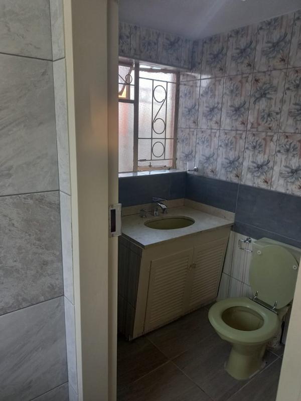 To Let 1 Bedroom Property for Rent in Kensington Gauteng
