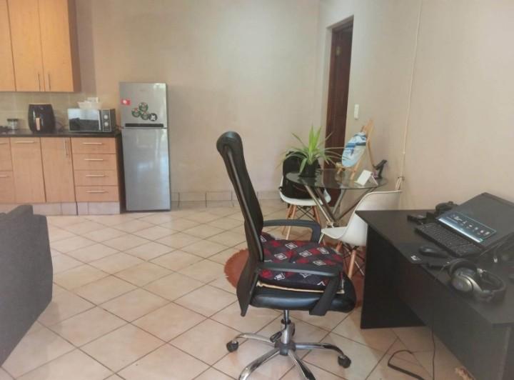 To Let 1 Bedroom Property for Rent in Northcliff Gauteng