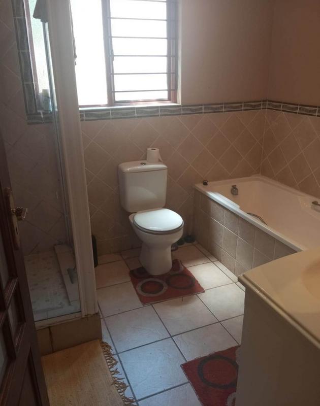 To Let 1 Bedroom Property for Rent in Northcliff Gauteng
