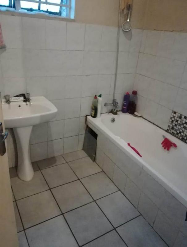 To Let 1 Bedroom Property for Rent in Sharonlea Gauteng