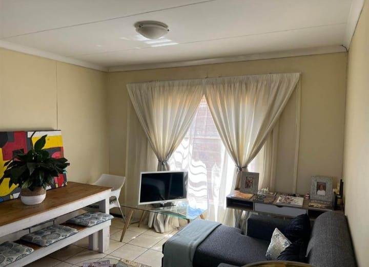 To Let 2 Bedroom Property for Rent in Roodepoort Gauteng