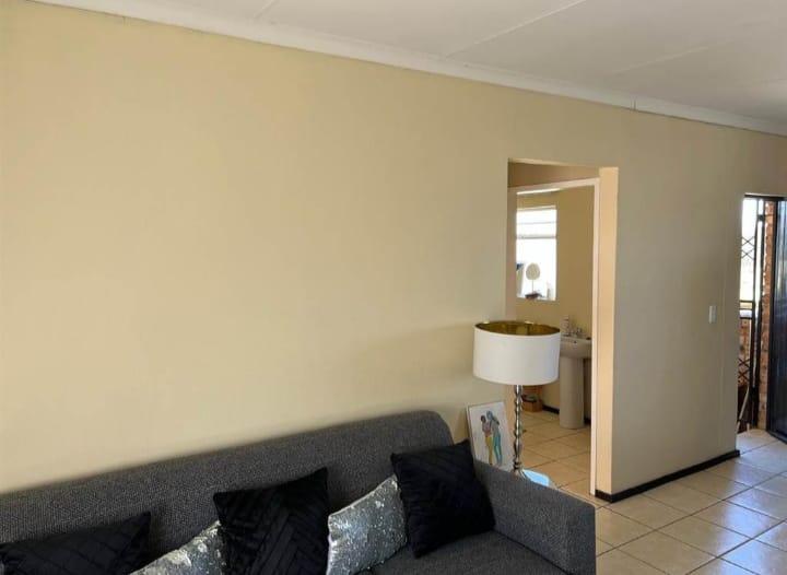 To Let 2 Bedroom Property for Rent in Roodepoort Gauteng