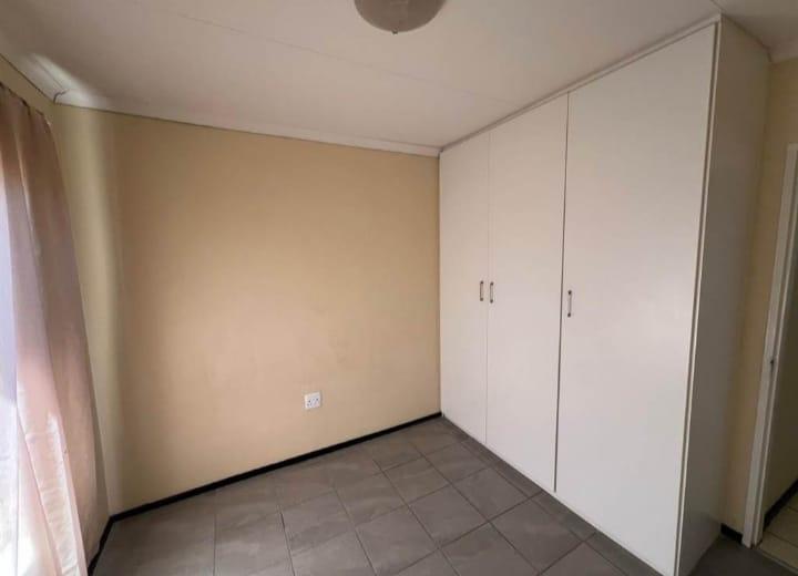 To Let 2 Bedroom Property for Rent in Roodepoort Gauteng