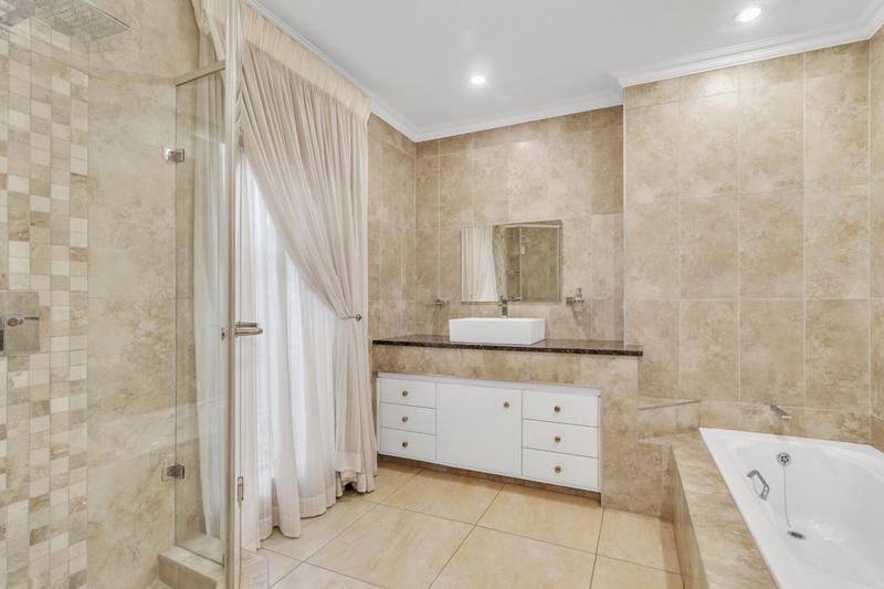 4 Bedroom Property for Sale in Dainfern Golf Estate Gauteng