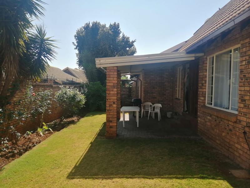 To Let 2 Bedroom Property for Rent in Rooihuiskraal North Gauteng