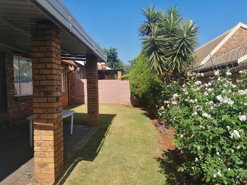 To Let 2 Bedroom Property for Rent in Rooihuiskraal North Gauteng