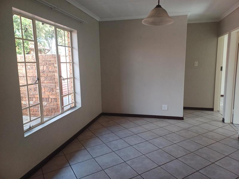 To Let 2 Bedroom Property for Rent in Rooihuiskraal North Gauteng