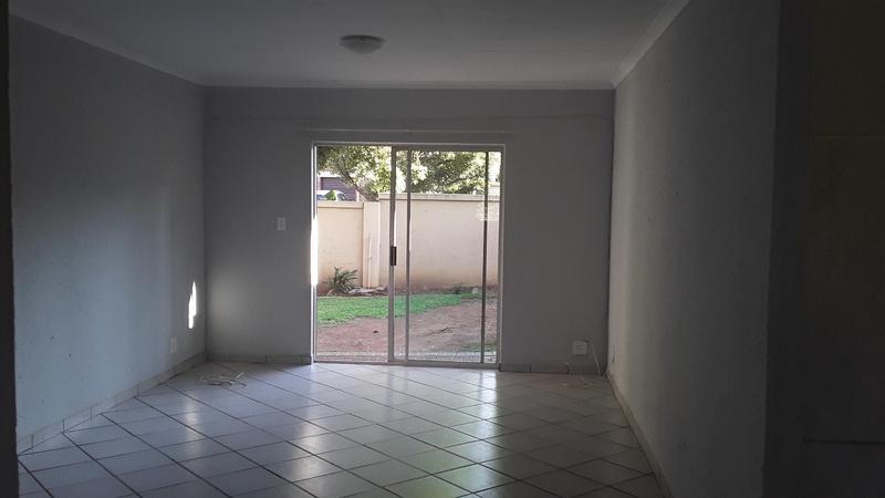 2 Bedroom Property for Sale in Amberfield Glen Gauteng