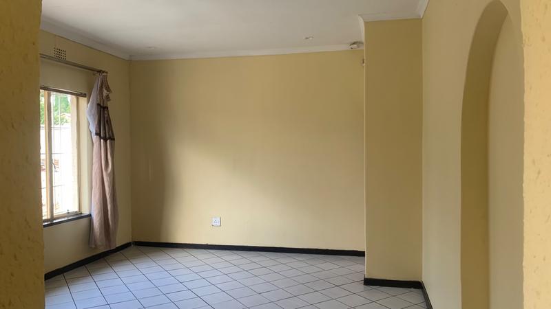 To Let 4 Bedroom Property for Rent in Birch Acres Gauteng