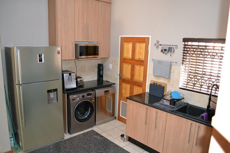 2 Bedroom Property for Sale in Sugar Bush Estate Gauteng