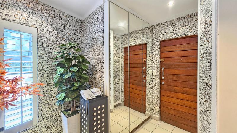 To Let 2 Bedroom Property for Rent in Sandhurst Gauteng