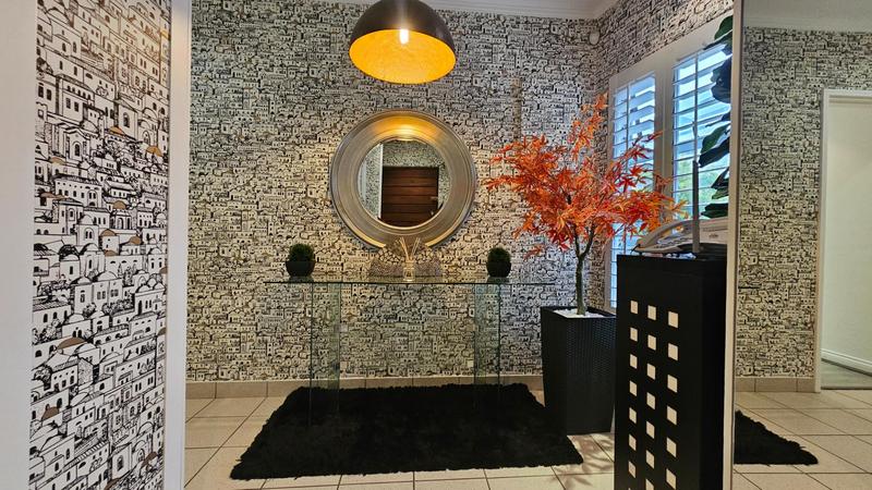 To Let 2 Bedroom Property for Rent in Sandhurst Gauteng