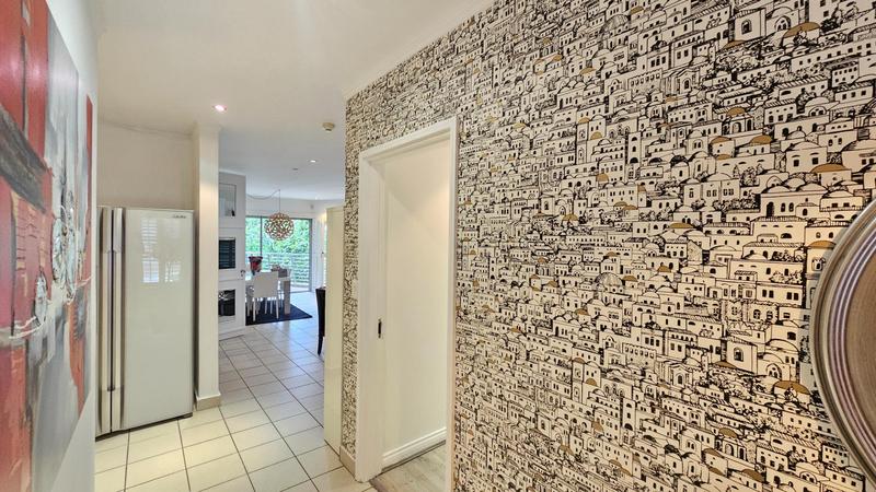 To Let 2 Bedroom Property for Rent in Sandhurst Gauteng