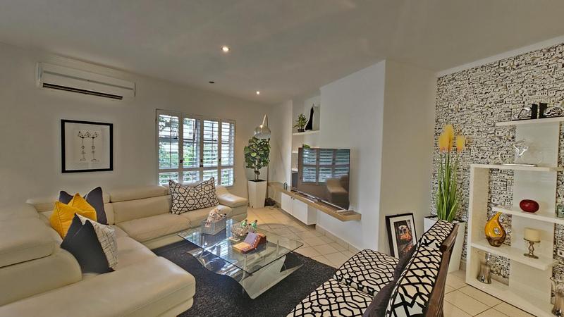 To Let 2 Bedroom Property for Rent in Sandhurst Gauteng