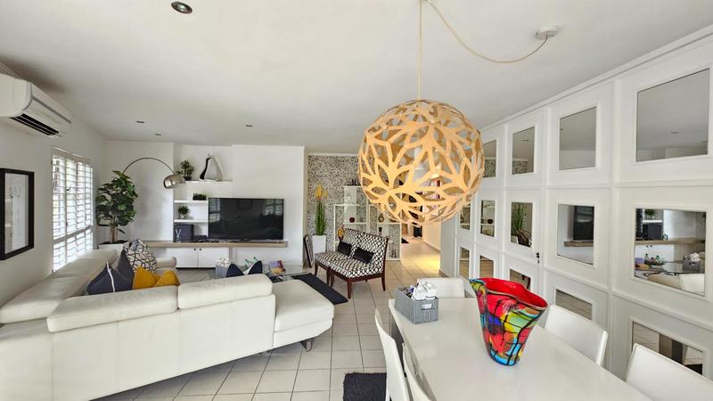 To Let 2 Bedroom Property for Rent in Sandhurst Gauteng