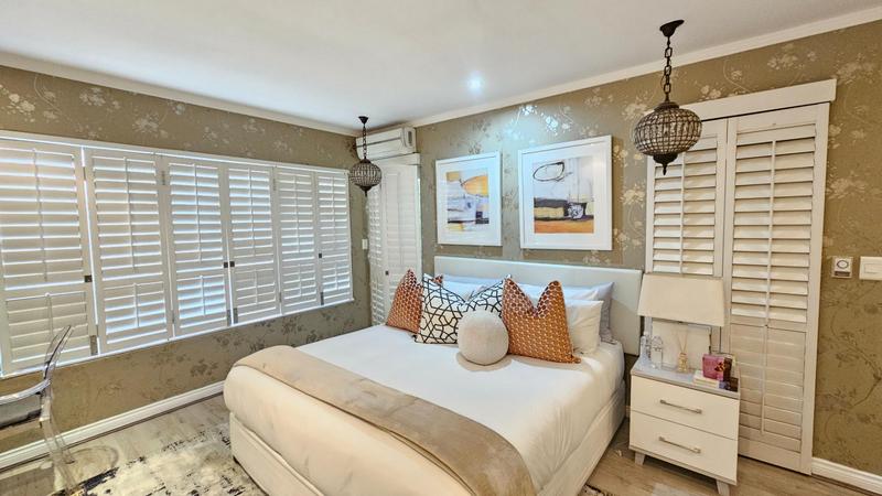 To Let 2 Bedroom Property for Rent in Sandhurst Gauteng