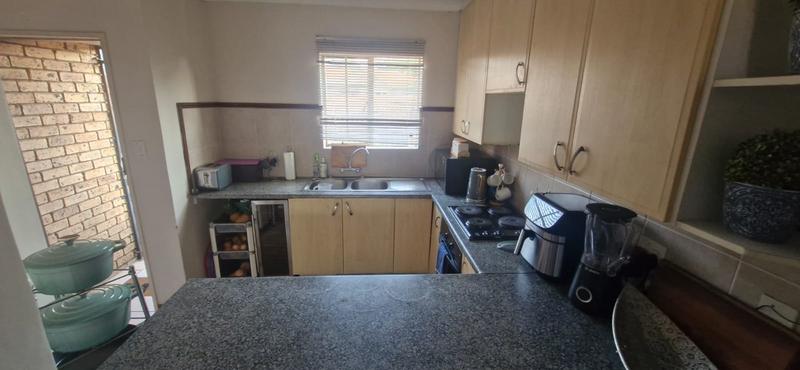 2 Bedroom Property for Sale in Monavoni Gauteng