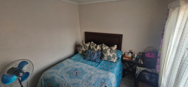 2 Bedroom Property for Sale in Monavoni Gauteng