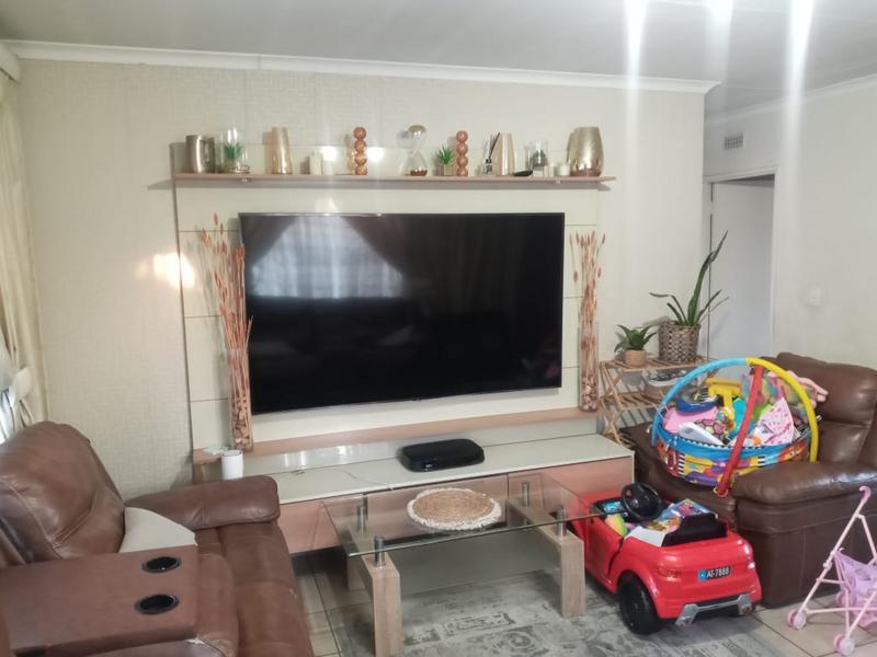 3 Bedroom Property for Sale in Thatchfield Gauteng