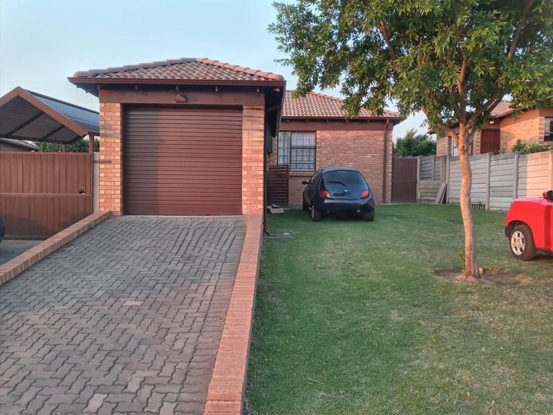 3 Bedroom Property for Sale in Thatchfield Gauteng