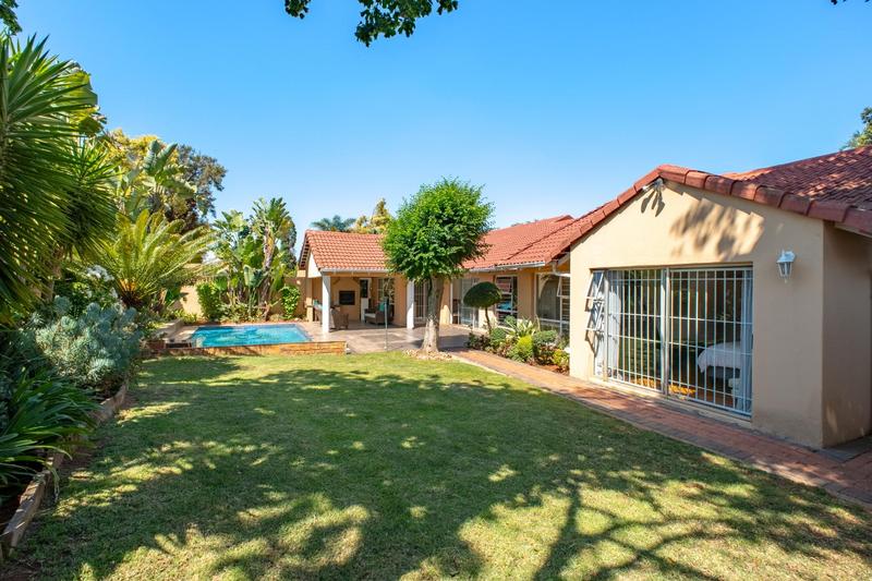 To Let 3 Bedroom Property for Rent in Hurlingham Manor Gauteng