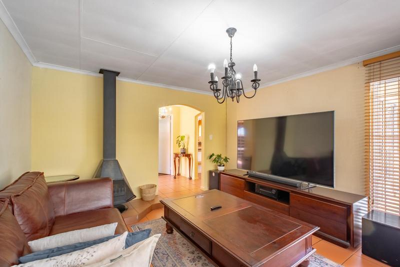 To Let 3 Bedroom Property for Rent in Hurlingham Manor Gauteng