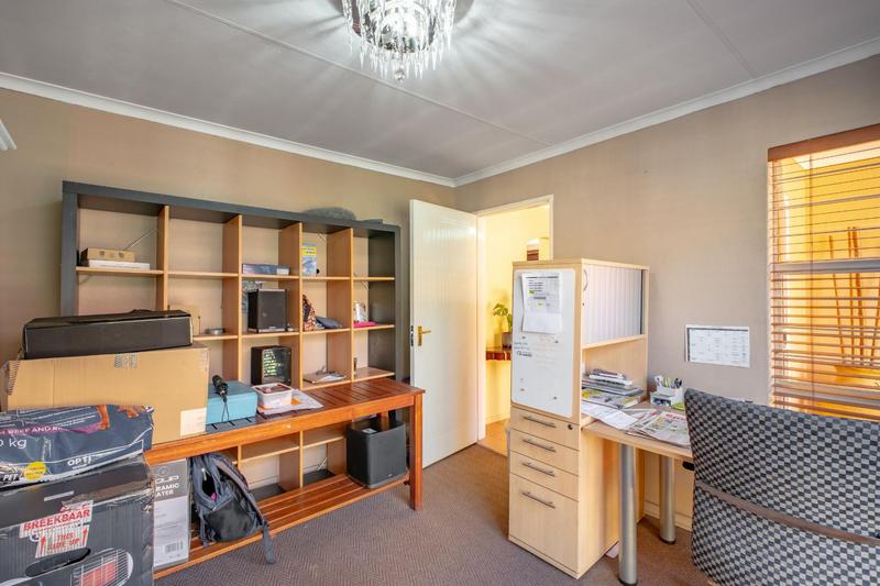 To Let 3 Bedroom Property for Rent in Hurlingham Manor Gauteng