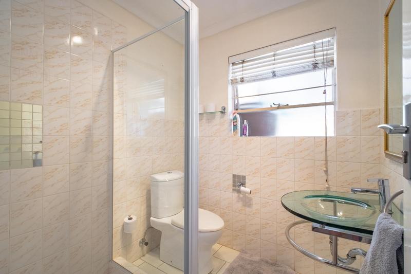 To Let 3 Bedroom Property for Rent in Hurlingham Manor Gauteng