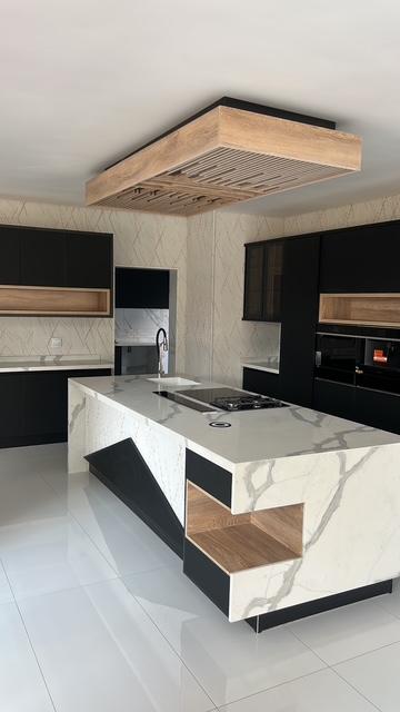 5 Bedroom Property for Sale in Six Fountains Residential Estate Gauteng