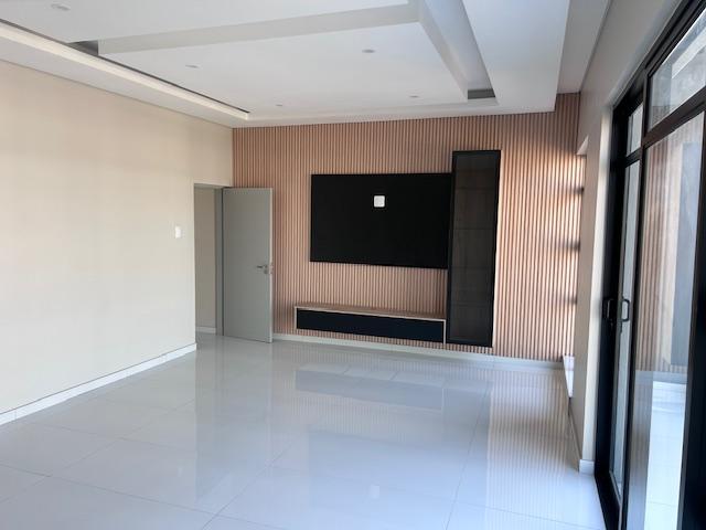 5 Bedroom Property for Sale in Six Fountains Residential Estate Gauteng