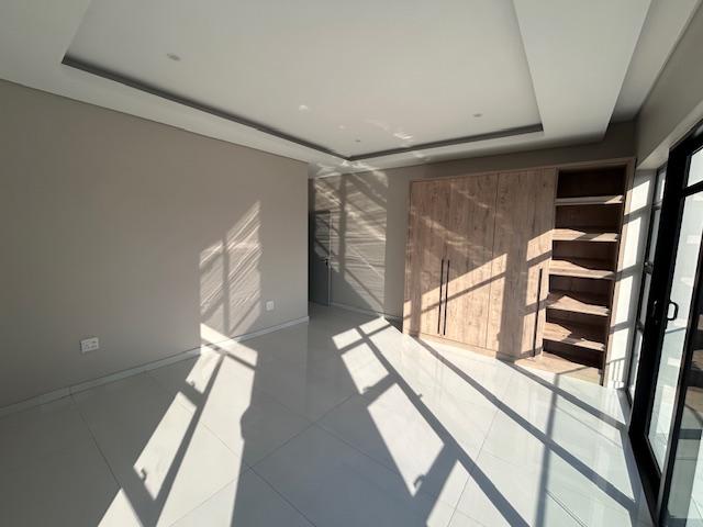 5 Bedroom Property for Sale in Six Fountains Residential Estate Gauteng