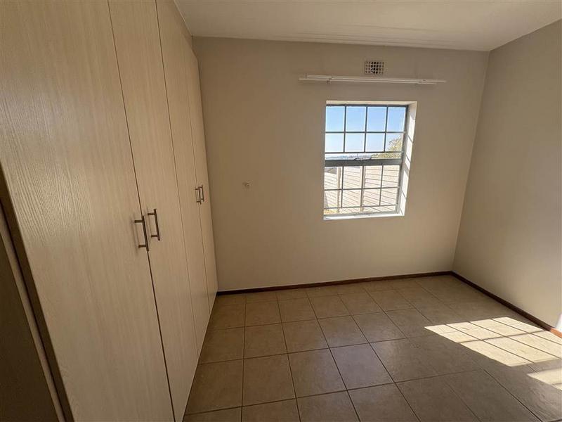 To Let 2 Bedroom Property for Rent in Noordwyk Gauteng