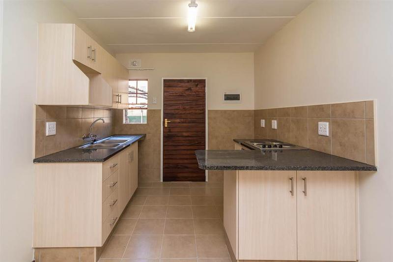 To Let 2 Bedroom Property for Rent in Noordwyk Gauteng
